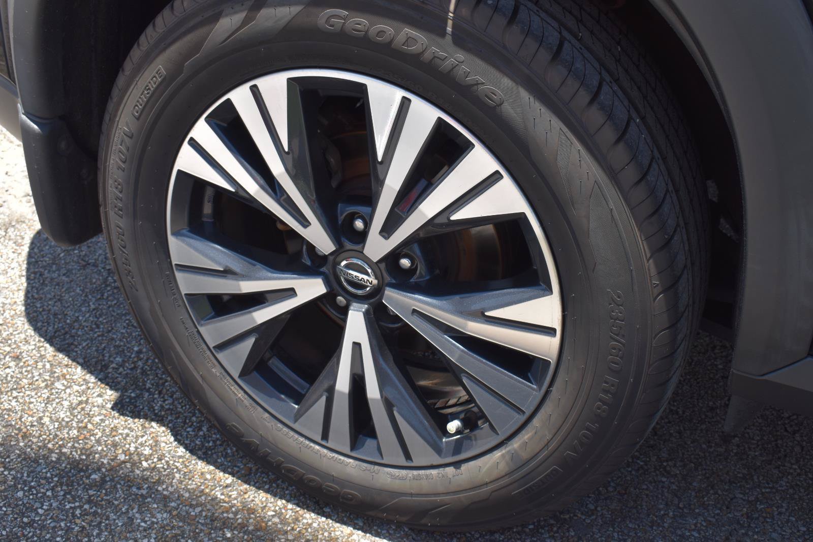 Used 2021 Nissan Rogue SV FWD image 14