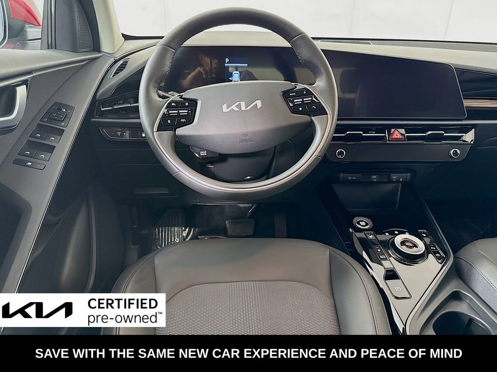 Certified 2025 Kia Niro LX image 26