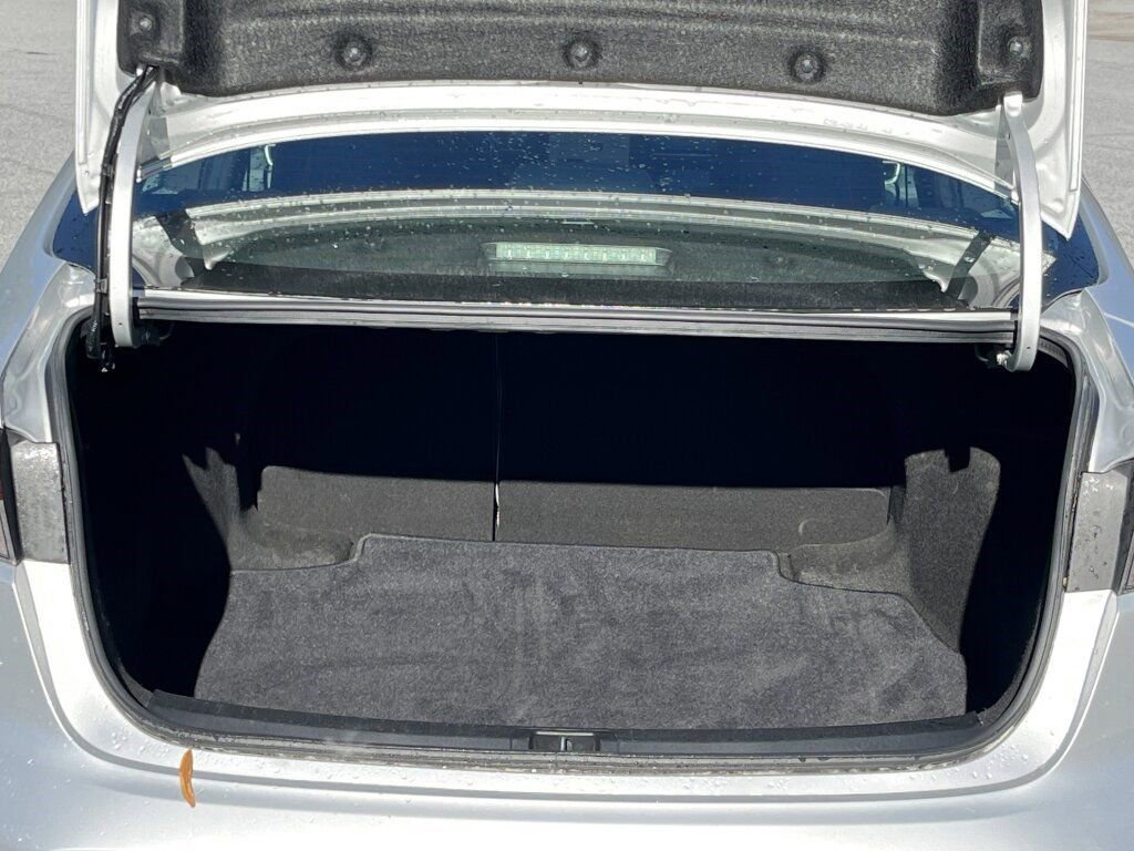 Used 2024 Toyota Corolla LE image 25