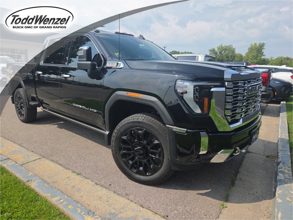 Used 2025 GMC Sierra 2500 Denali w/ Denali Reserve Package AWD/4WD image 1