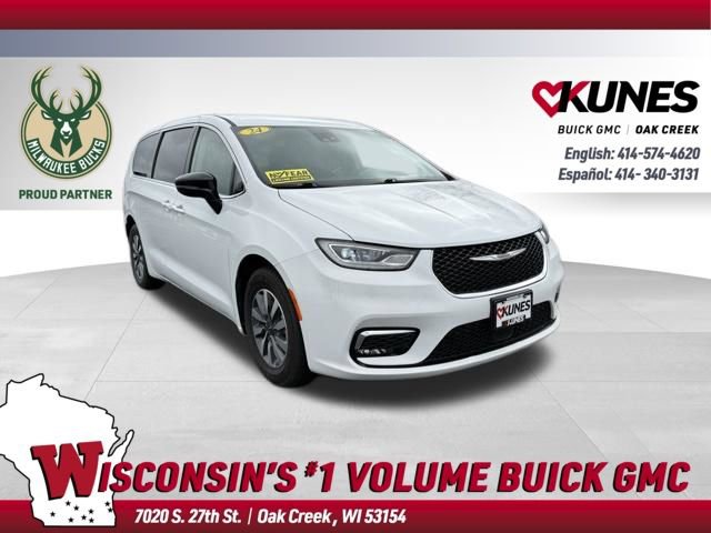 Used 2024 Chrysler Pacifica Select