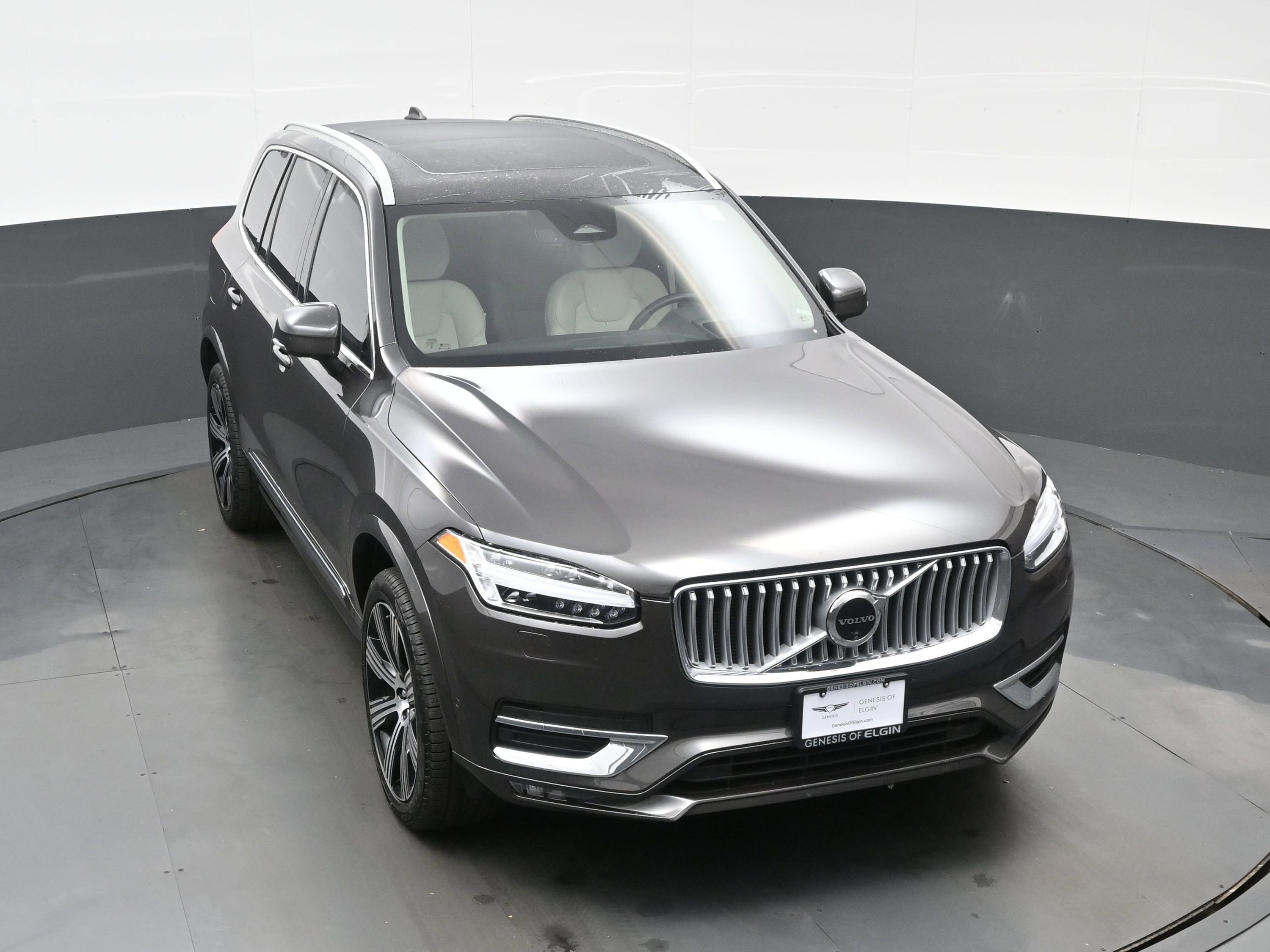 Used 2025 Volvo XC90 B6 Ultra w/ Protection Package image 35