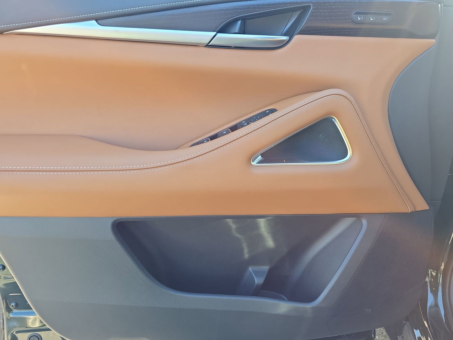 New 2026 INFINITI QX60 Autograph w/ Dark Cargo Package image 26