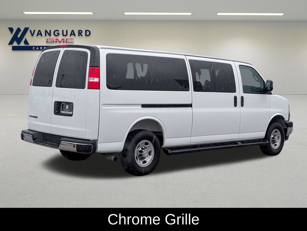 Used 2025 Chevrolet Express 3500 LT w/ LT Preferred Equipment Group RWD image 8