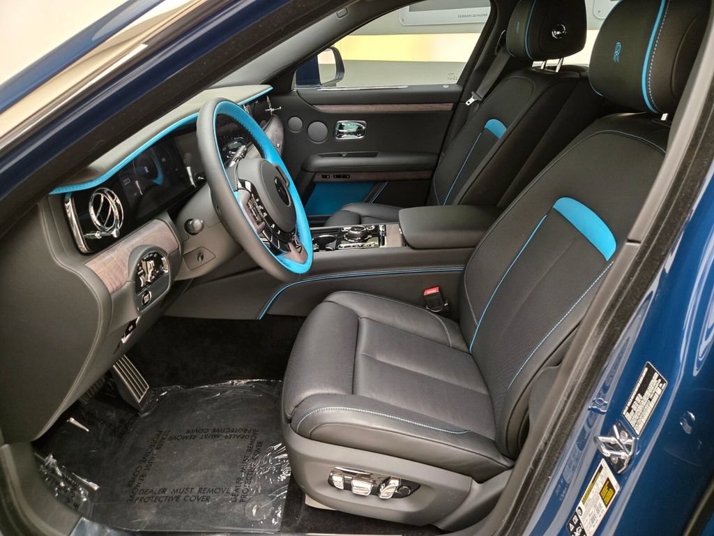 Certified 2025 Rolls-Royce Ghost AWD/4WD image 13