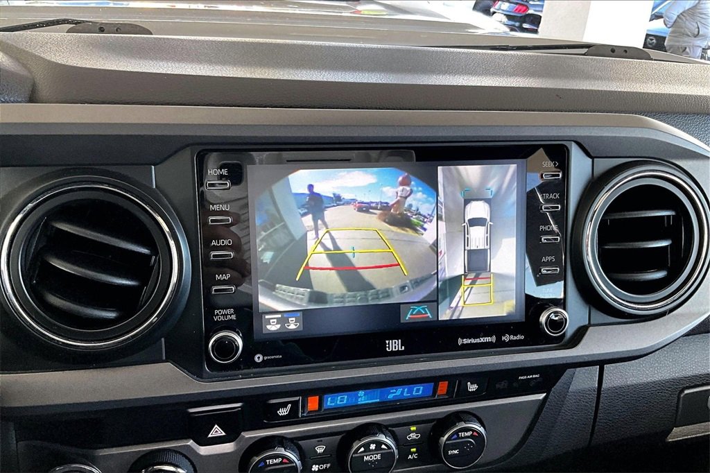 Used 2020 Toyota Tacoma TRD Sport image 15