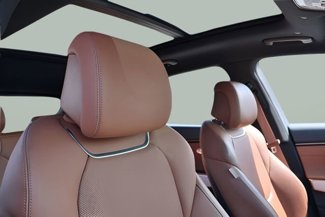 Used 2026 Genesis GV70 2.5T Advanced image 21