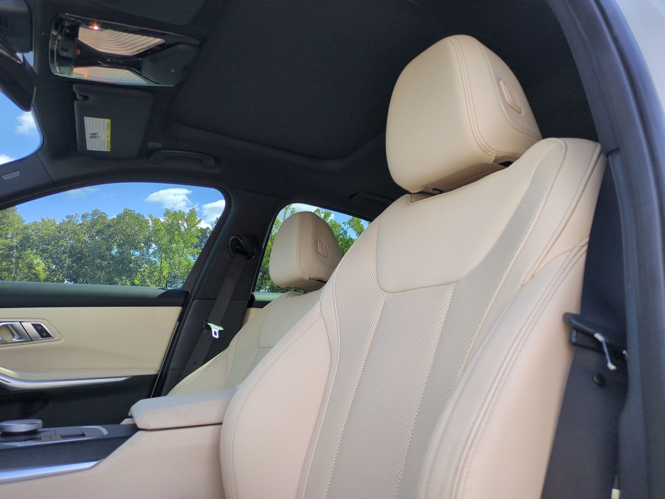 Certified 2023 BMW 330i Sedan w/ Premium Package RWD image 15
