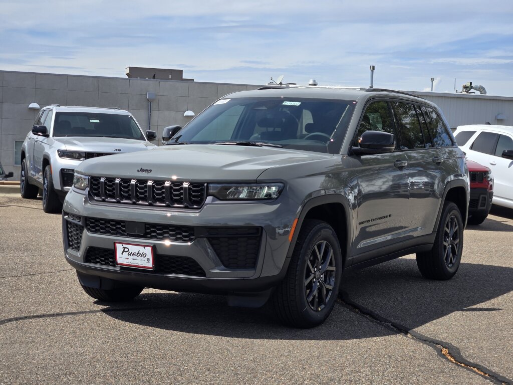 New 2027 Jeep Grand Cherokee Altitude AWD/4WD image 5