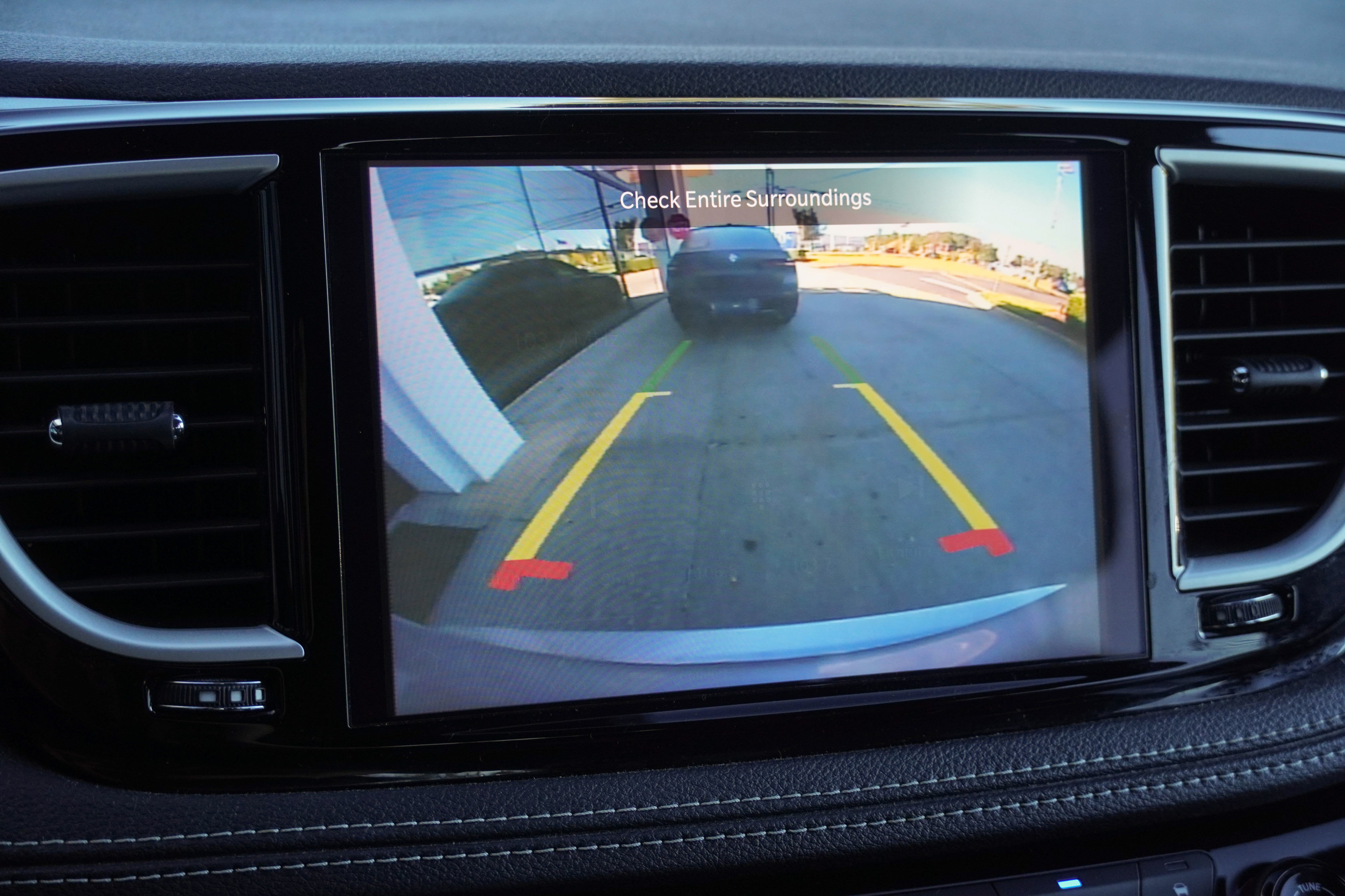 Used 2021 Chrysler Pacifica Touring w/ S Appearance Package FWD image 25