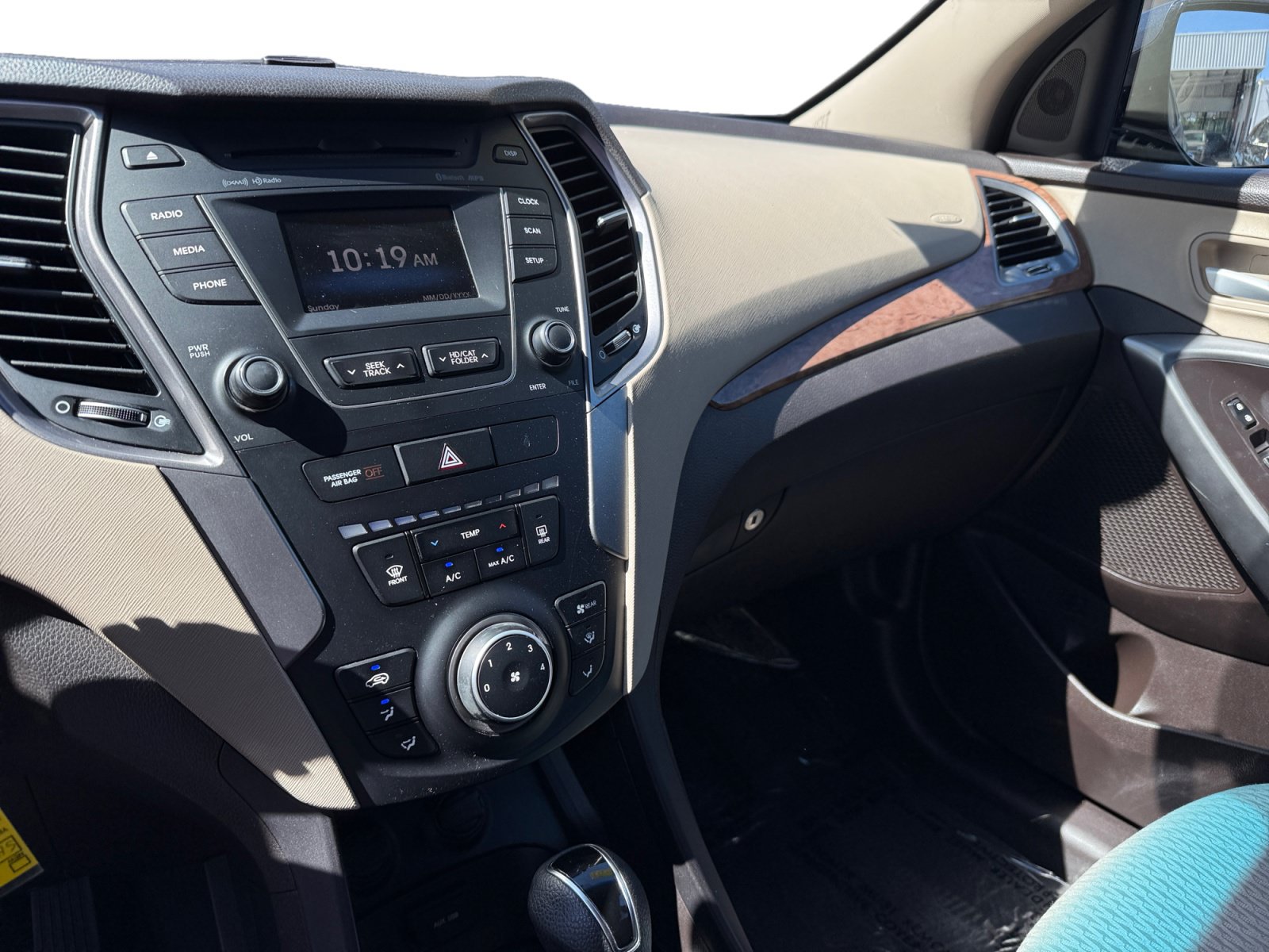 Used 2016 Hyundai Santa Fe SE FWD image 12