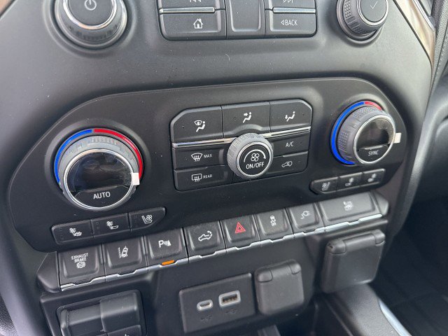 Certified 2022 Chevrolet Silverado 3500 High Country w/ LPO, Hitch Package image 17