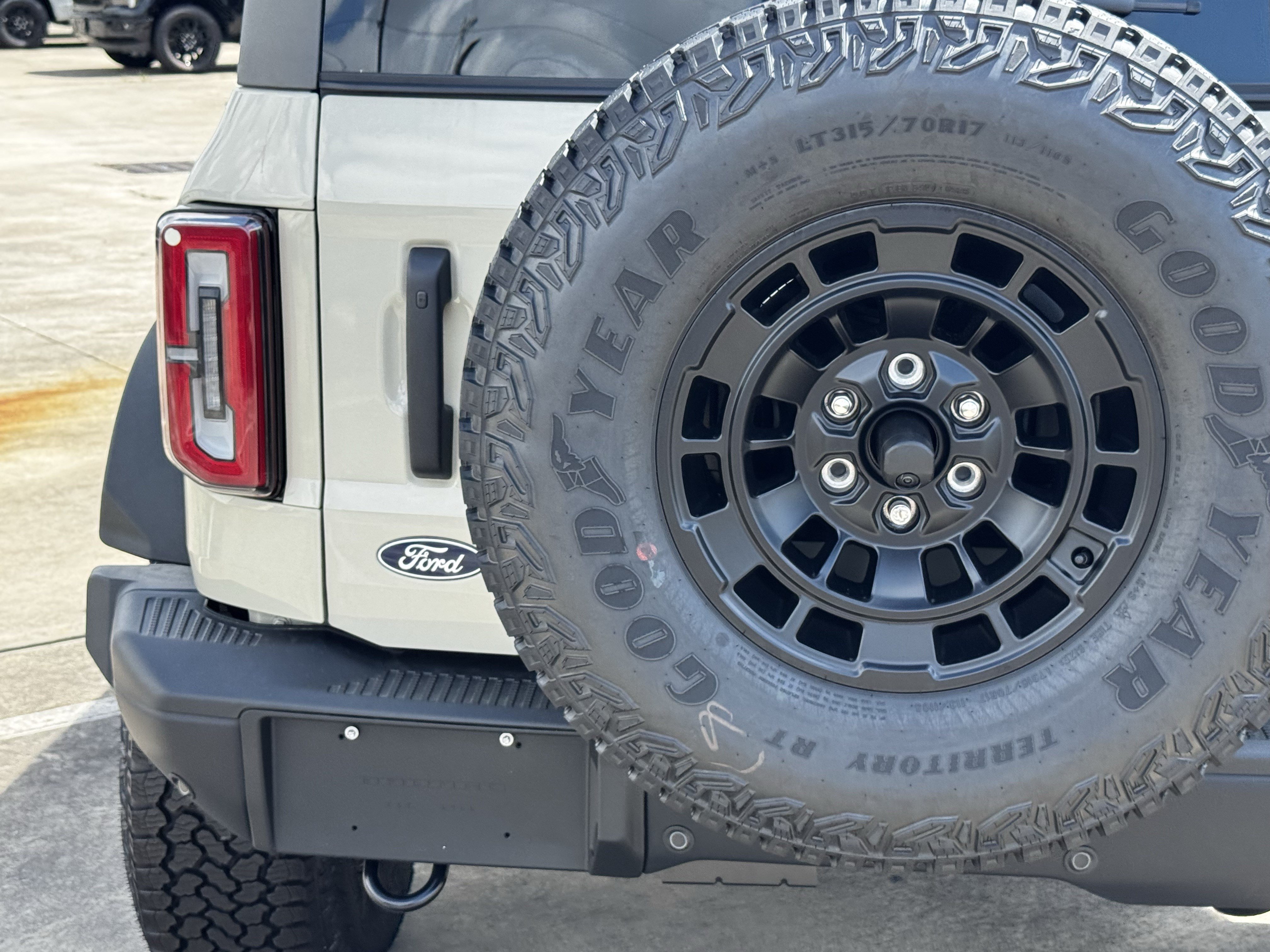 New 2026 Ford Bronco Badlands AWD/4WD image 11