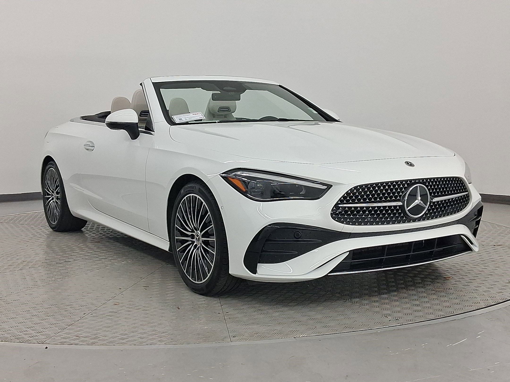 Used 2025 Mercedes-Benz CLE 300 4MATIC Cabriolet image 7