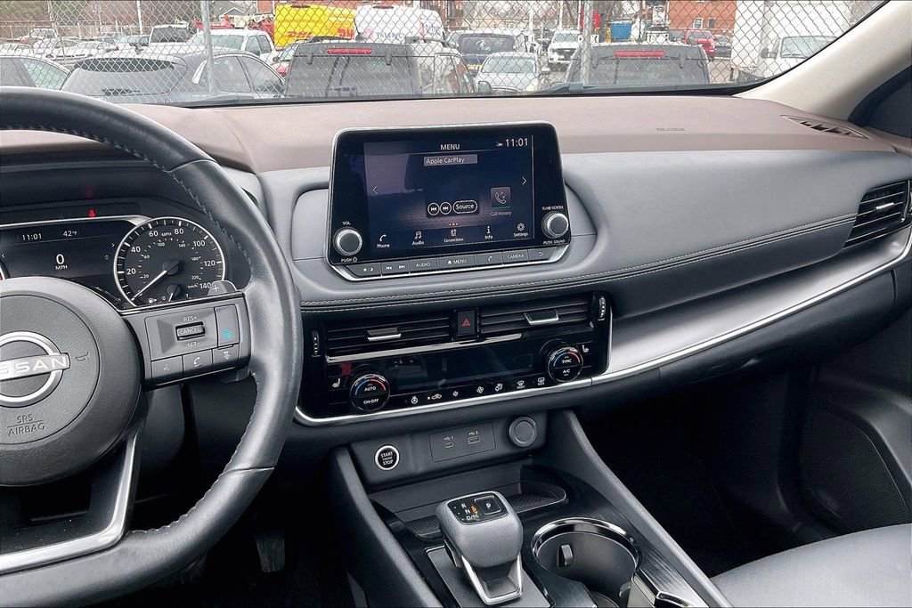 Used 2022 Nissan Rogue SV w/ SV Premium Package AWD/4WD image 5