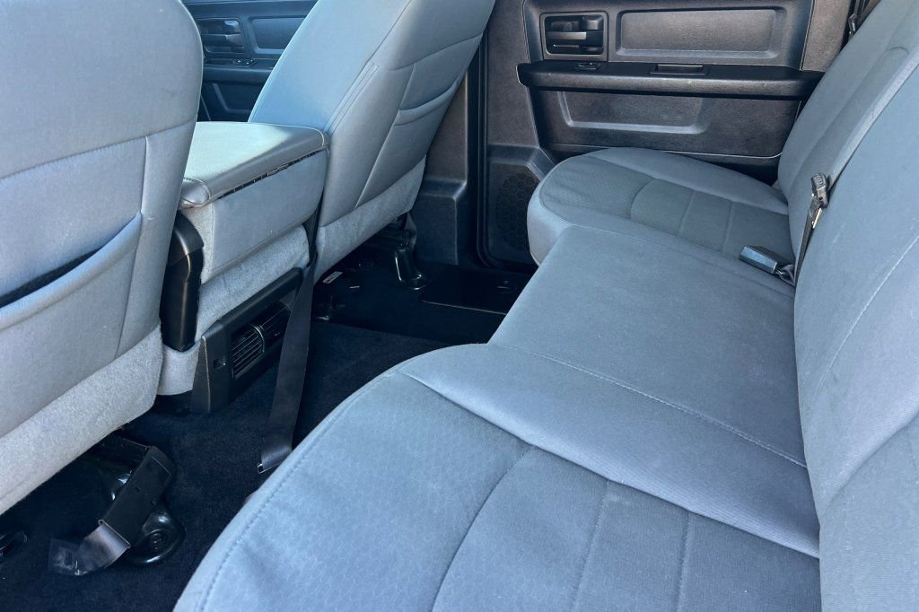 Used 2013 RAM 2500 Tradesman w/ Chrome Appearance Group image 9