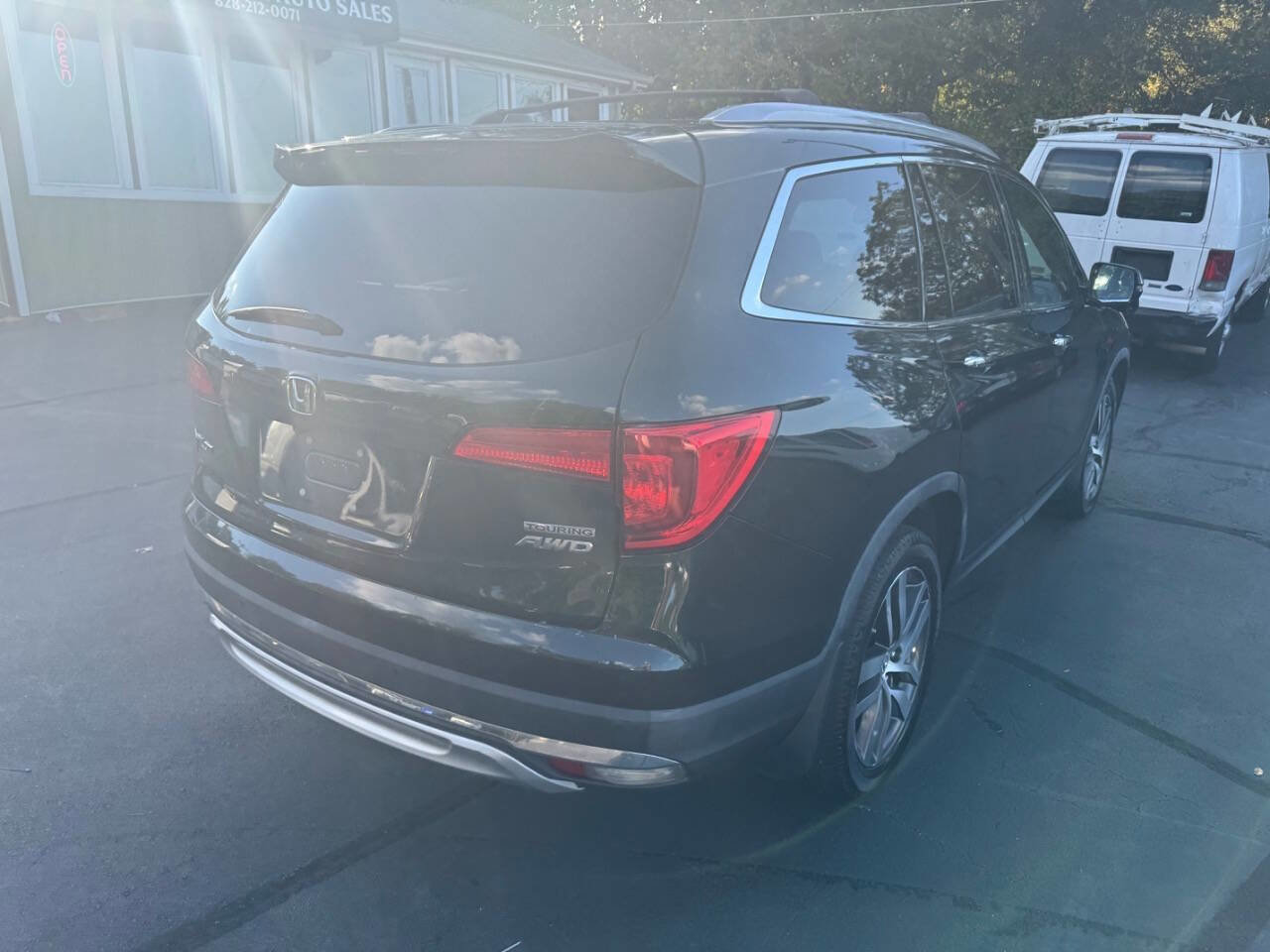 Used 2016 Honda Pilot Touring image 5