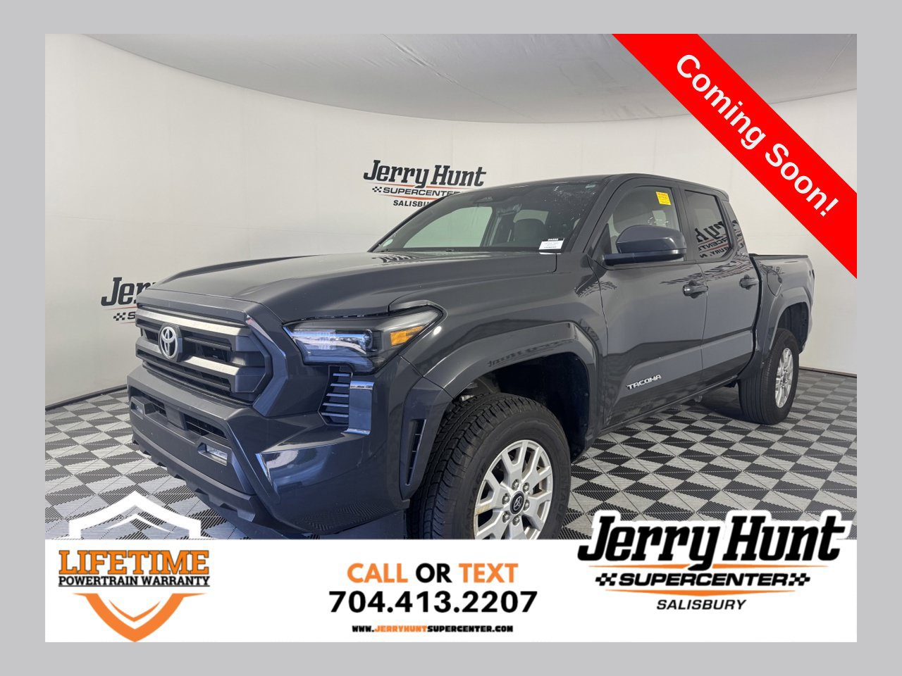 Used 2025 Toyota Tacoma SR5 AWD/4WD image 1