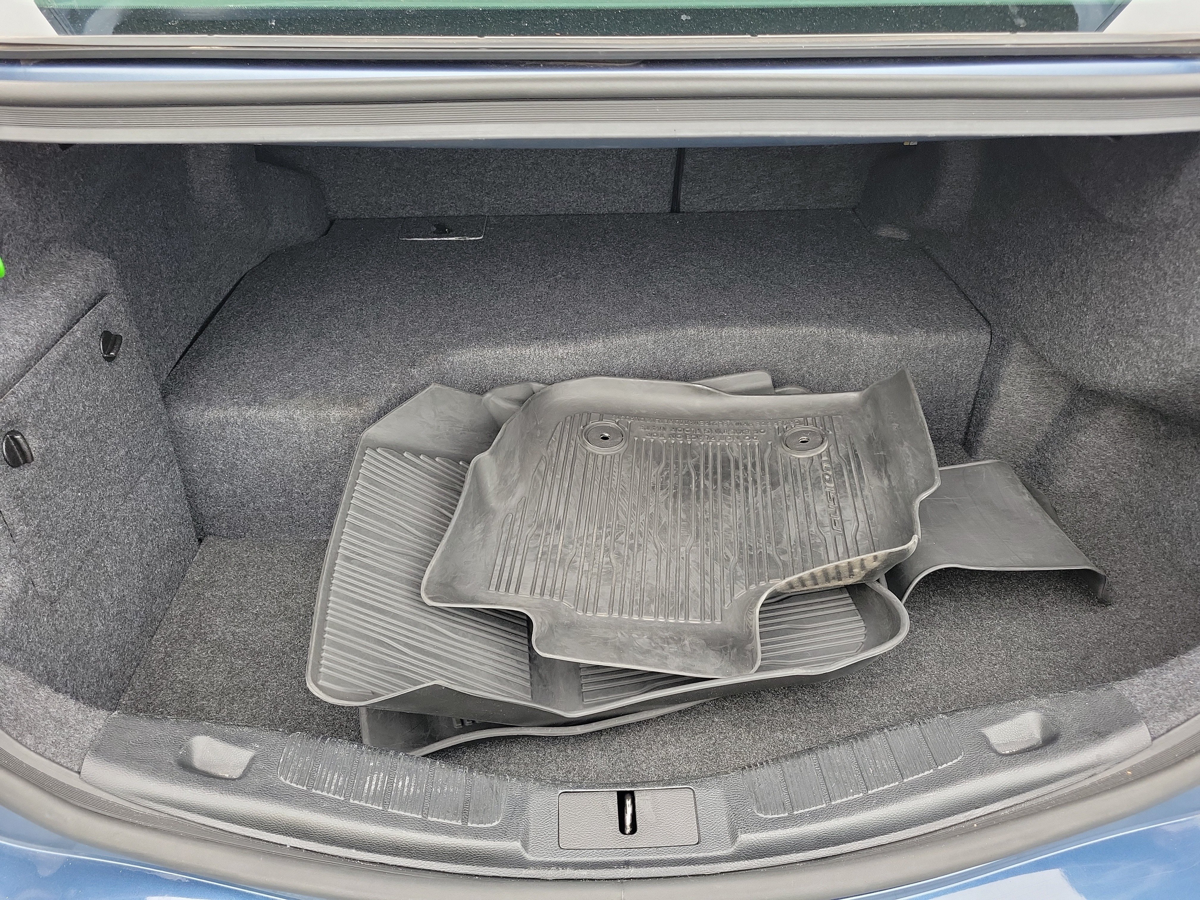 Used 2018 Ford Fusion SE FWD image 8