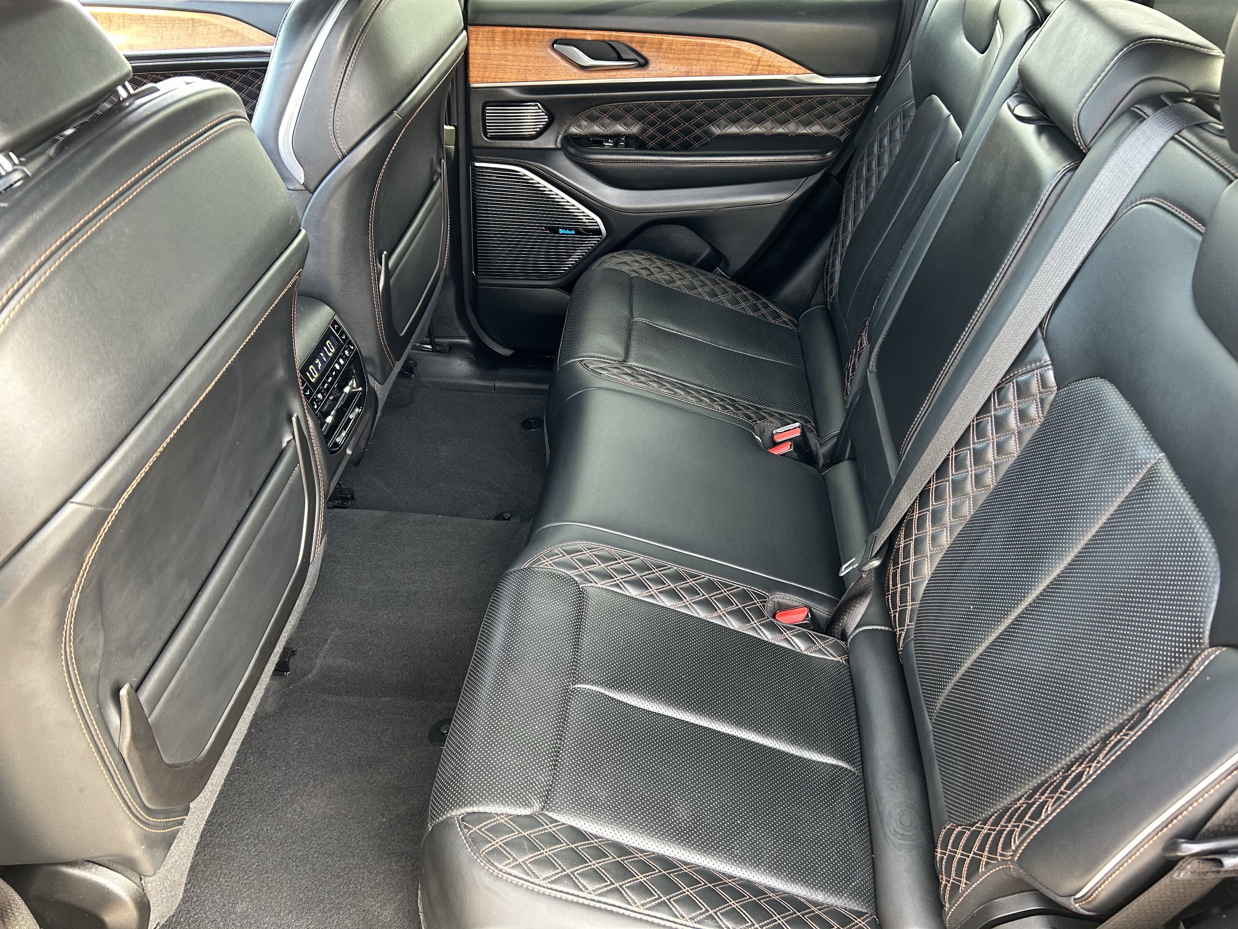 Used 2022 Jeep Grand Cherokee Summit image 17