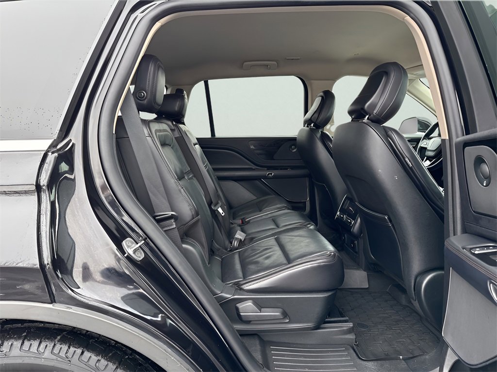 Used 2020 Lincoln Aviator Reserve w/ Elements Package Plus image 13