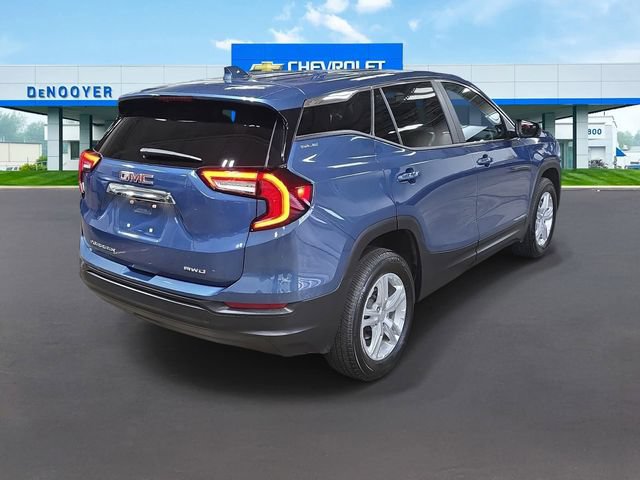 Used 2024 GMC Terrain SLE AWD/4WD image 8