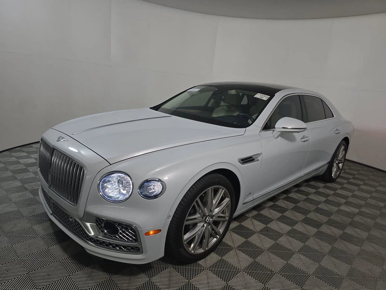 Used 2022 Bentley Flying Spur V8