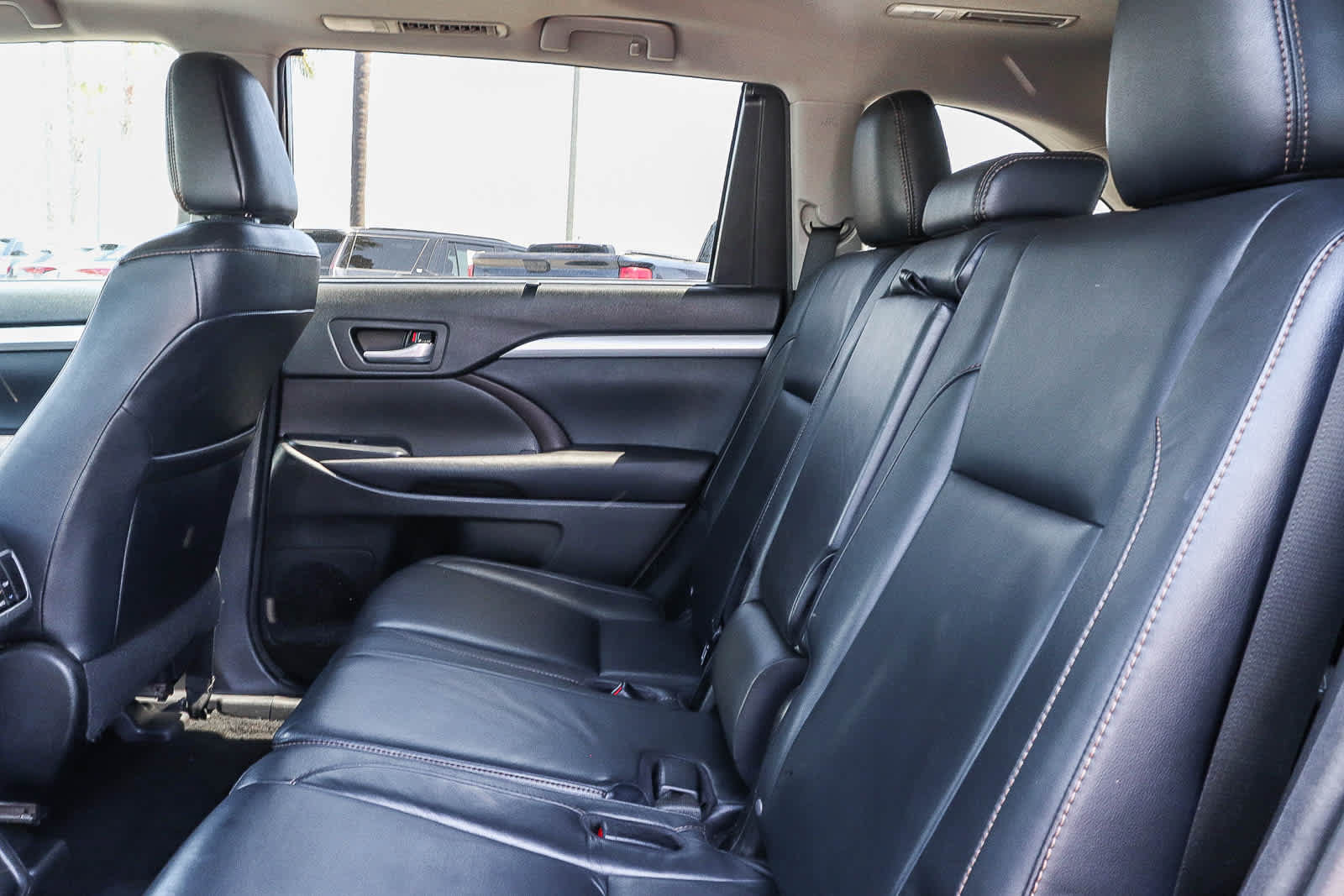 Used 2016 Toyota Highlander XLE FWD image 22