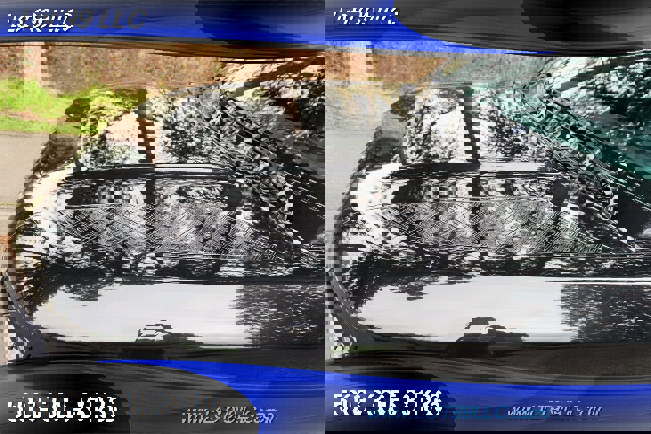 Used 2021 Land Rover Defender 110 X-Dynamic HSE AWD/4WD image 38