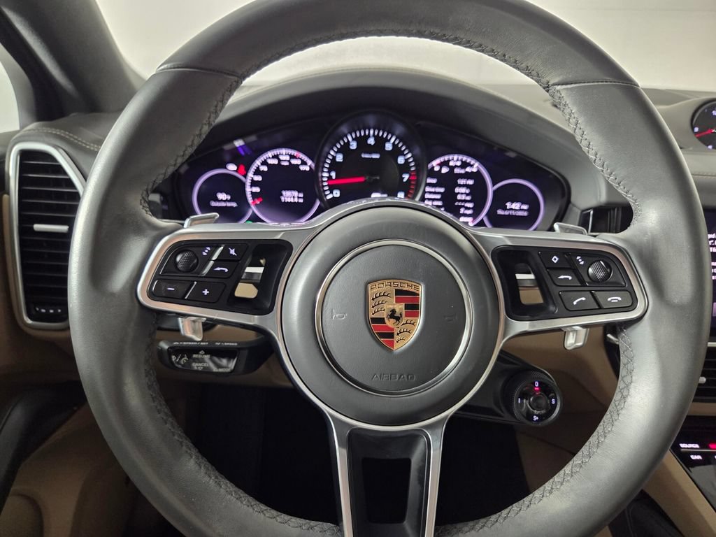 Used 2023 Porsche Cayenne Platinum Edition AWD/4WD image 16
