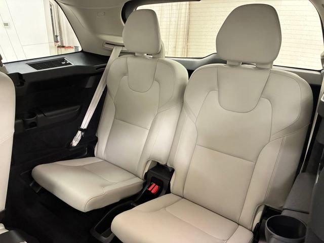 Used 2023 Volvo XC90 B5 Core image 18