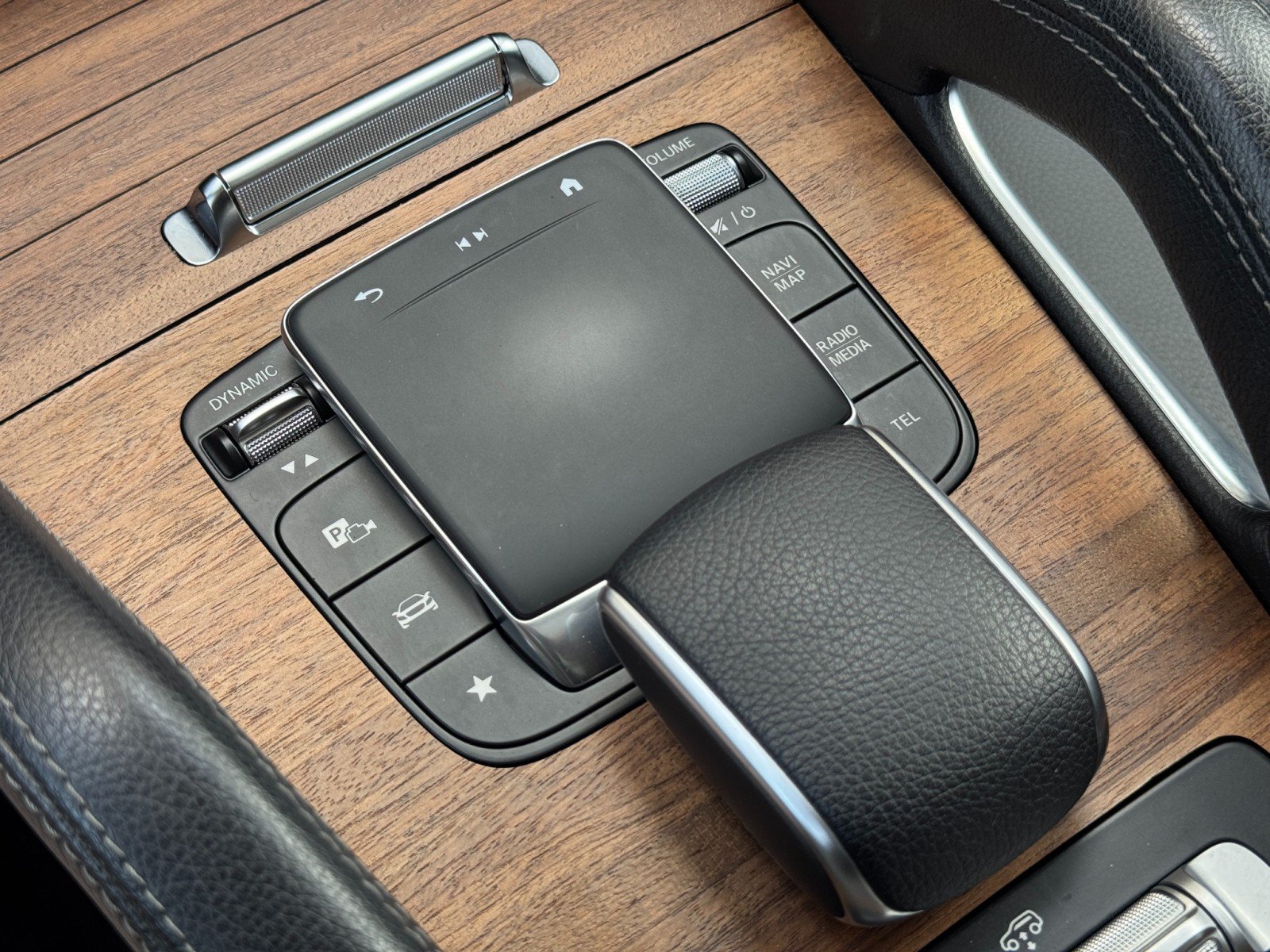 Used 2024 Mercedes-Benz GLS 450 4MATIC w/ AMG Line Exterior image 38