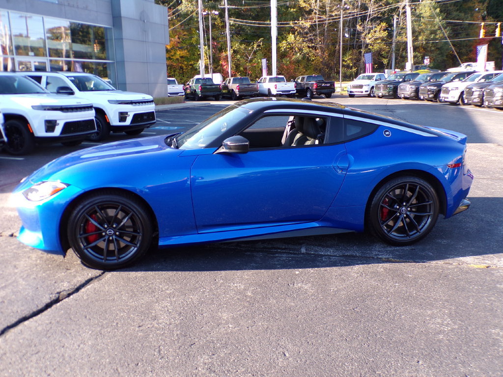 Used 2024 Nissan Z Performance w/ Floor Mat Package RWD image 4