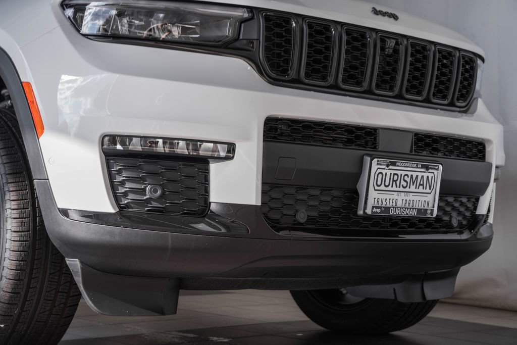 New 2025 Jeep Grand Cherokee L Limited w/ Luxury Tech Group II image 14