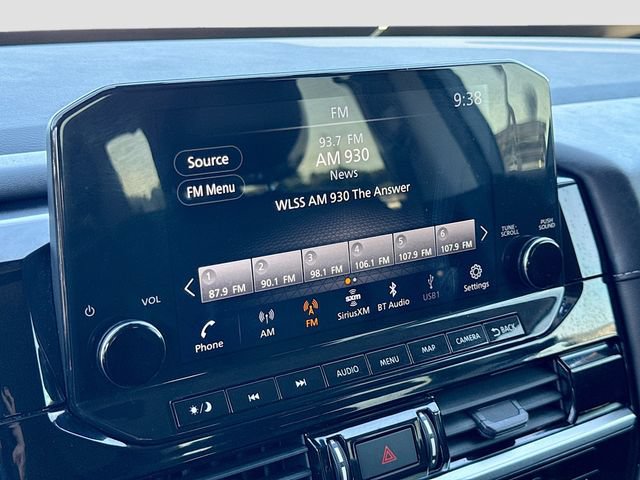 Used 2023 Nissan Pathfinder SL AWD/4WD image 15