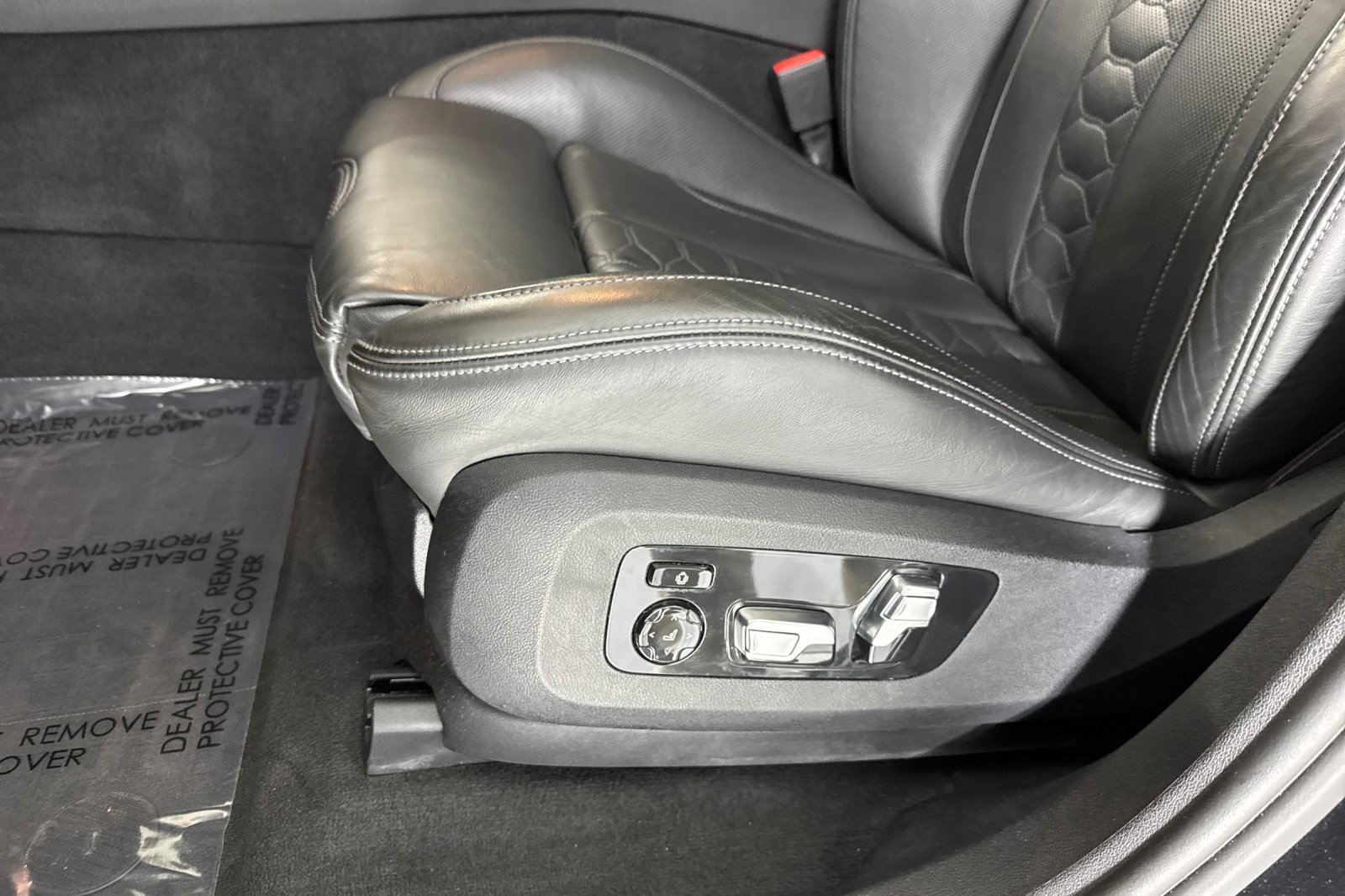 Used 2024 BMW X6 M Competition w/ Executive Package AWD/4WD image 14