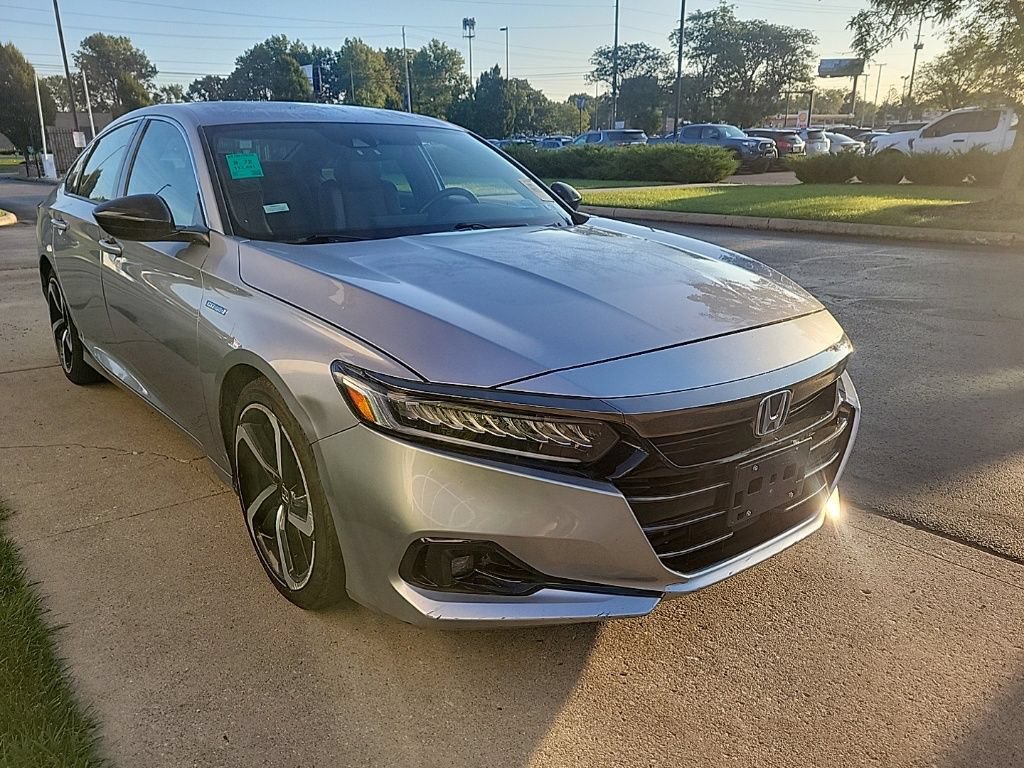 Used 2022 Honda Accord Sport image 3