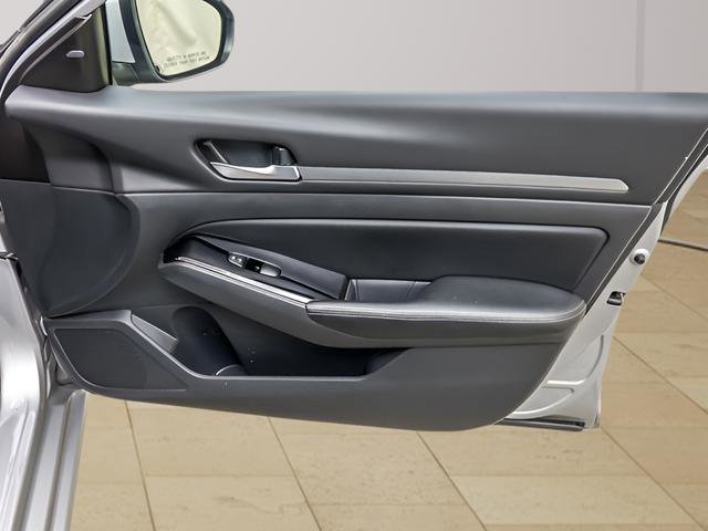 Used 2023 Nissan Altima 2.5 SV image 24