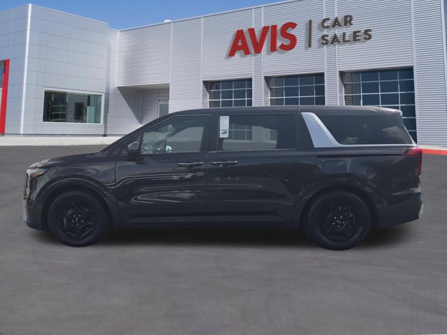Used 2025 Kia Carnival FWD image 8