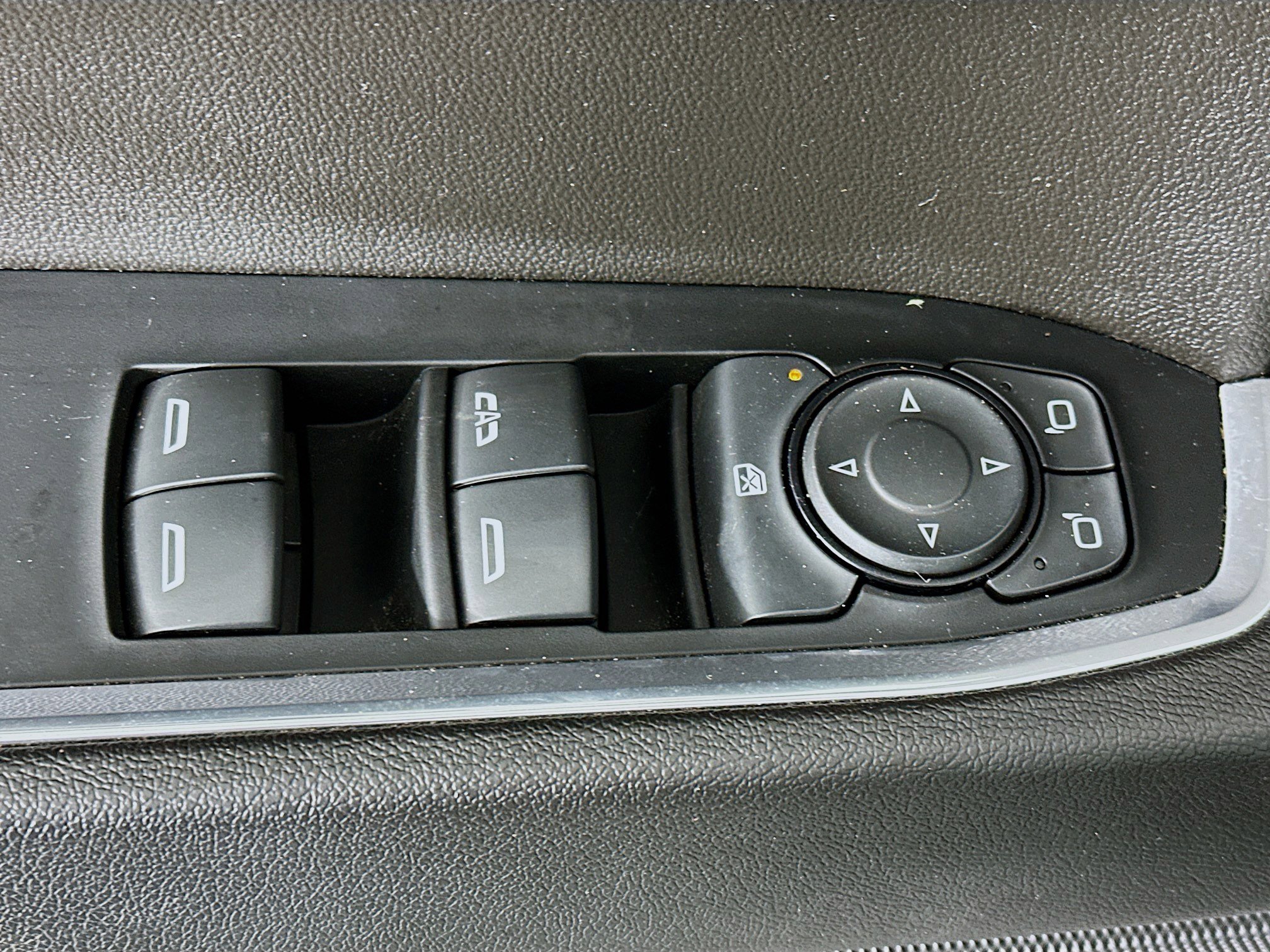 Used 2024 Chevrolet Silverado 1500 LT Trail Boss w/ Protection Package image 15