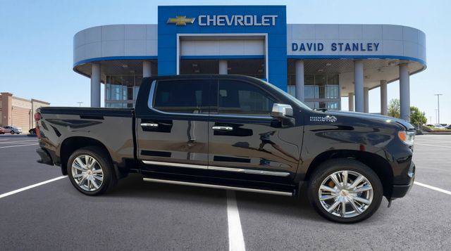 Used 2025 Chevrolet Silverado 1500 High Country AWD/4WD image 9