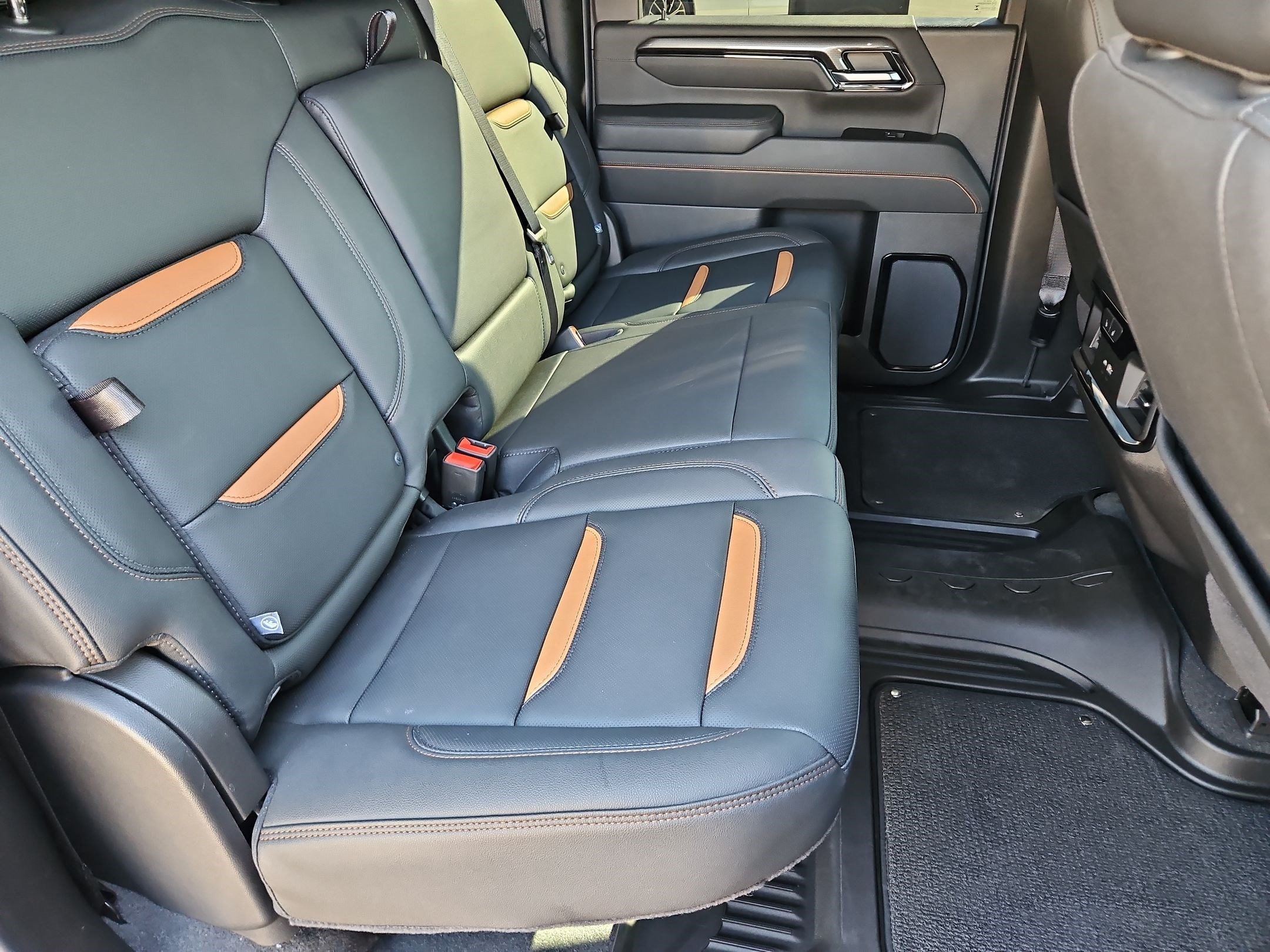 Used 2026 GMC Sierra 3500 AT4 w/ AT4 Premium Plus Package AWD/4WD image 27