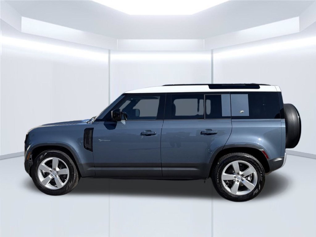 Used 2024 Land Rover Defender 110 S AWD/4WD image 2