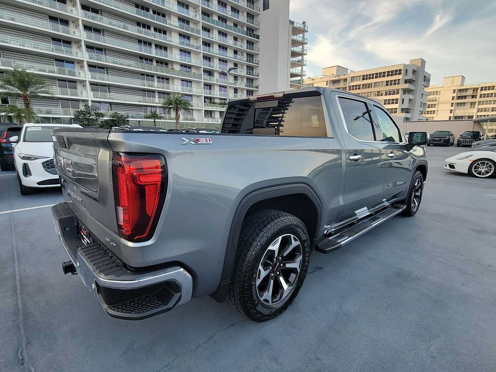 Used 2020 GMC Sierra 1500 SLT w/ SLT Premium Plus Package AWD/4WD image 6