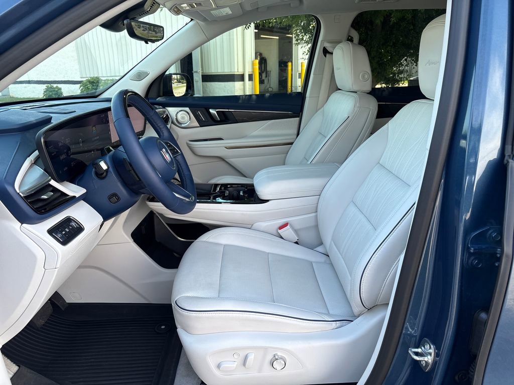 Certified 2026 Buick Enclave Avenir w/ Super Cruise Package FWD image 13