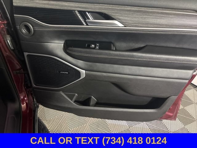 Used 2024 Jeep Wagoneer Series II AWD/4WD image 25
