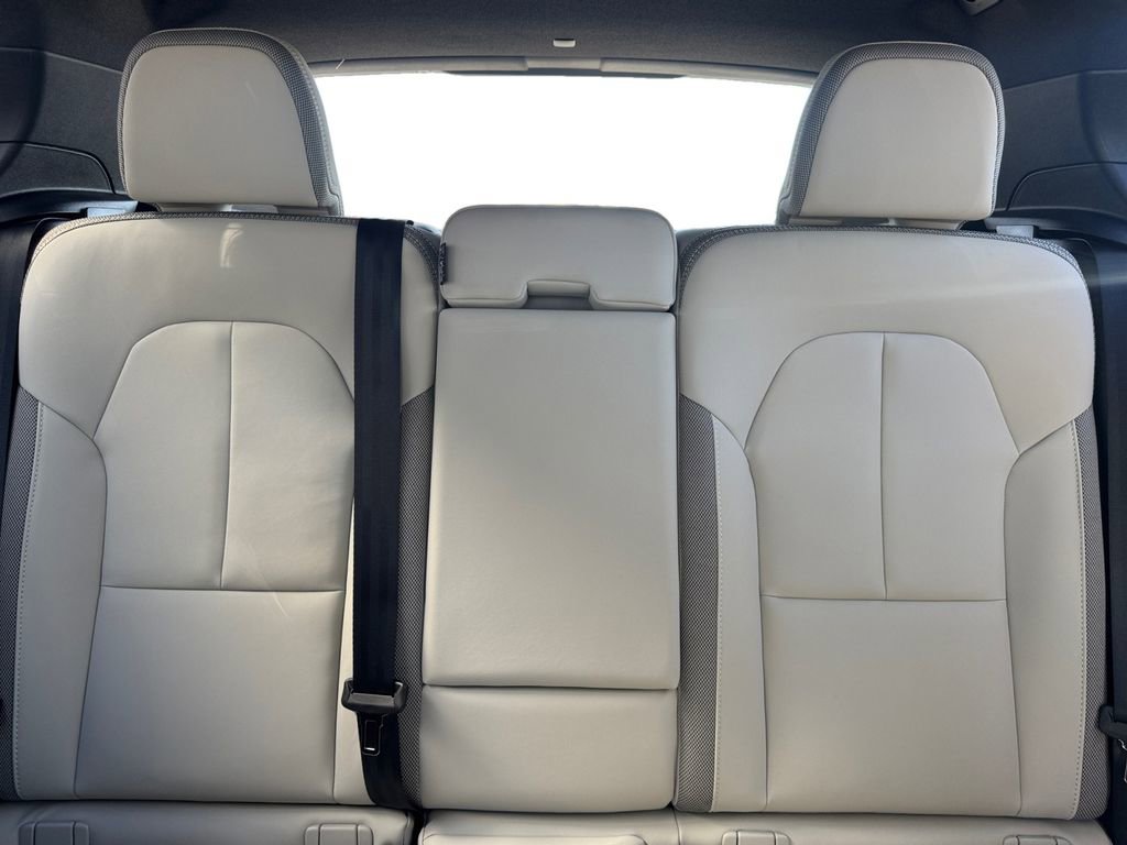 New 2026 Volvo EX40 Plus w/ Climate Package image 23