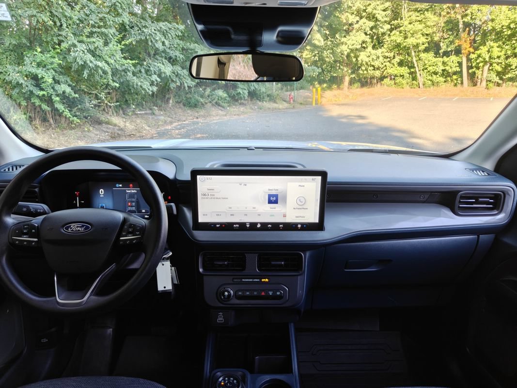 Used 2025 Ford Maverick XL w/ Equipment Group 102A AWD/4WD image 9