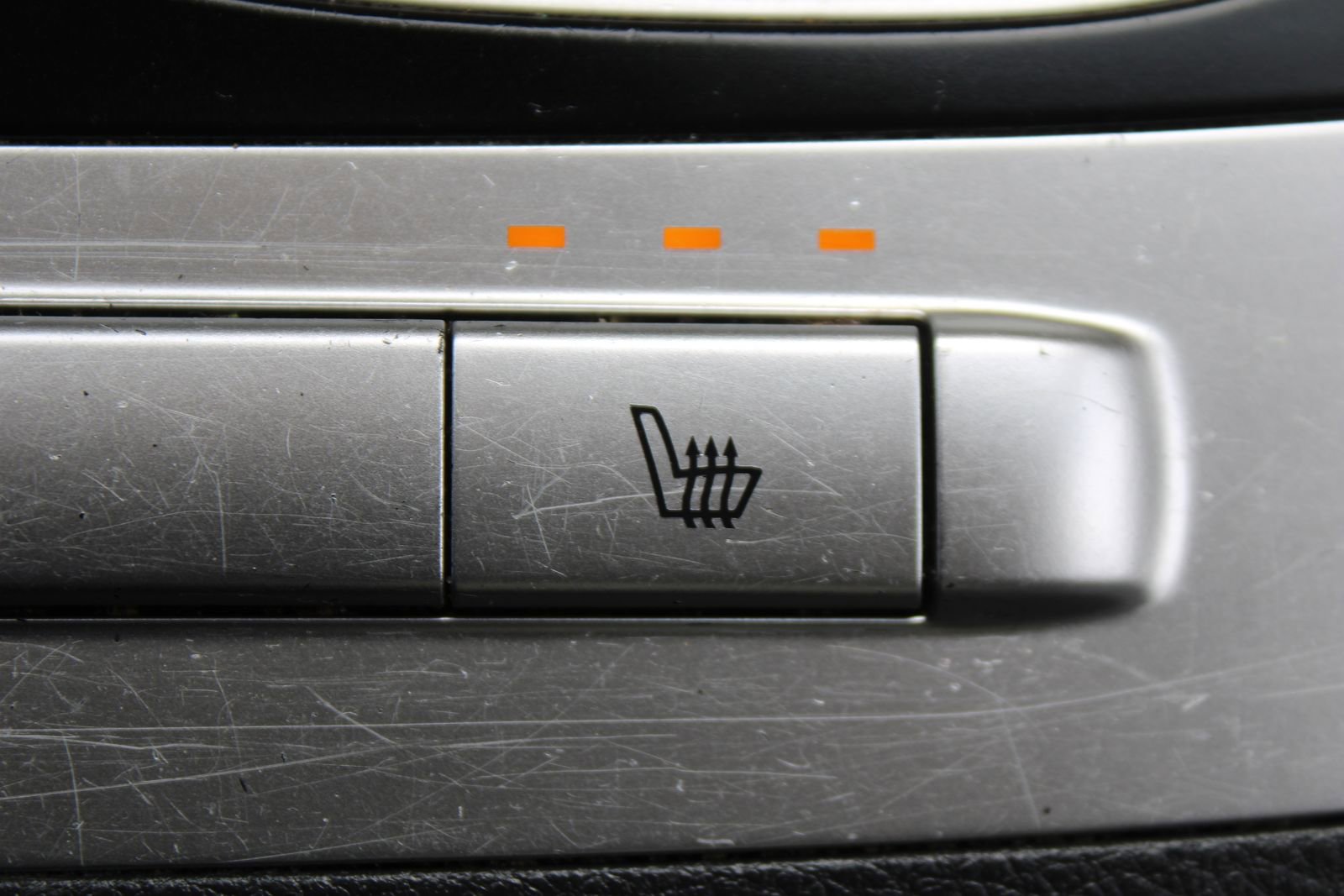 Used 2022 Kia Carnival LX image 44