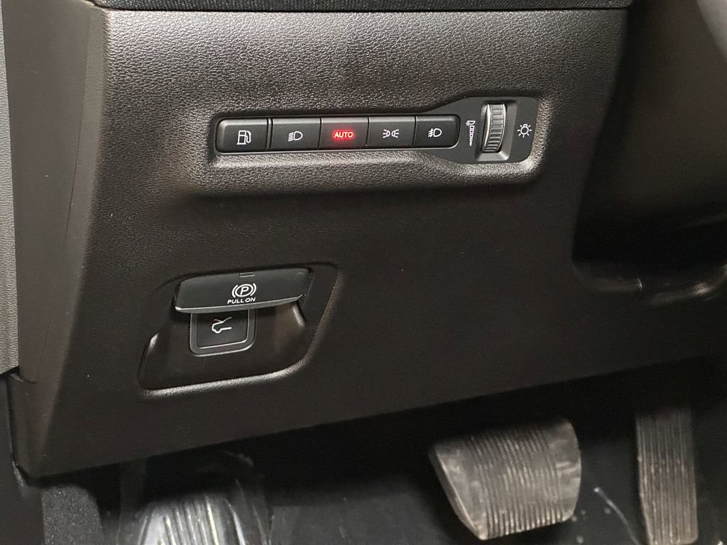 New 2026 Jeep Cherokee Laredo AWD/4WD image 19